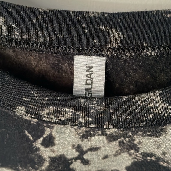 Yellowstone sweatshirt - Picture 4 of 5